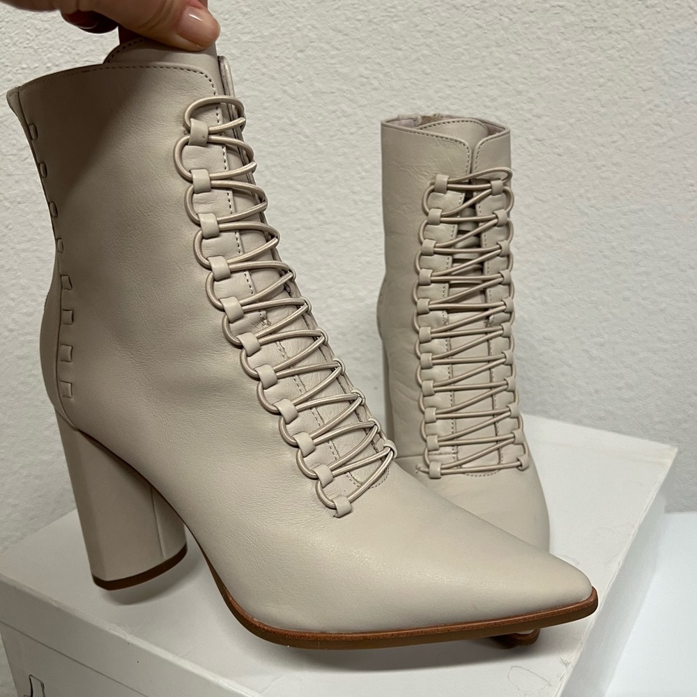 NIB Jo Mercer Real Leather Boots Cream Color Gorgeous 7